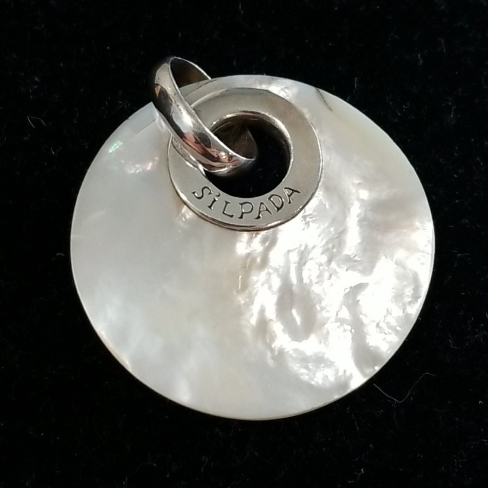 N086 SILPADA Retired Mother of Pearl & Sterling Silver 925 Pendant Collectible